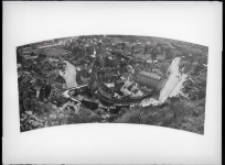 Panorama d'Aubusson, un bras de la Creuse. Plaque de verre, Fonds Tabard